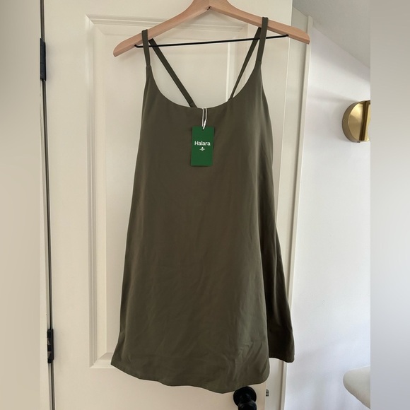 Halara Softlyzero Plus Backless 2-in-1 Easy Peezy Athletic dress - Picture 5 of 5